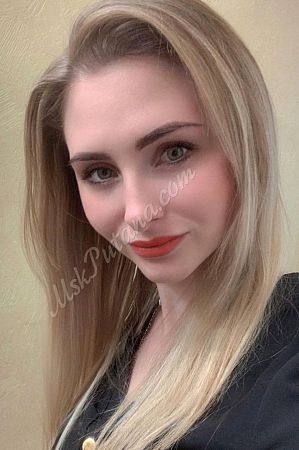 Лена, метро Тушинская