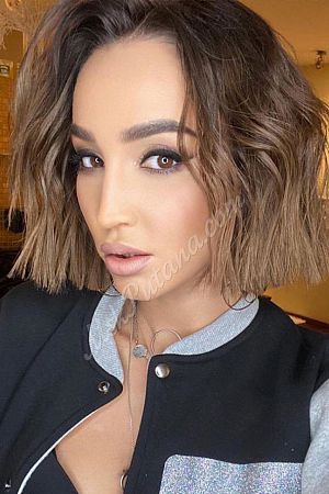 Маша, метро Озёрная