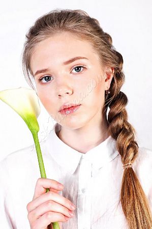 Лена, метро Новохохловская