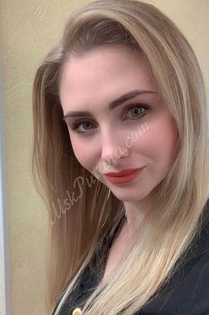 Анжелла, метро Озёрная