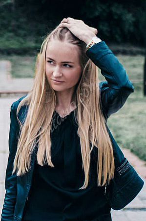 Анна, метро Боровицкая