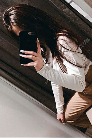 Анжелла, метро Пионерская