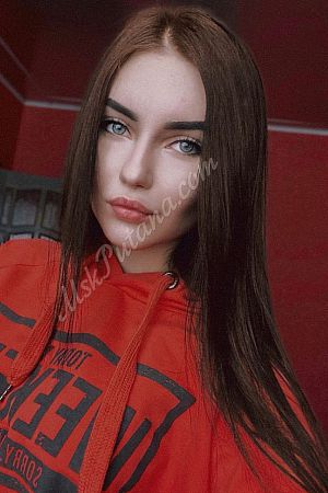 Анна, метро Александровский сад