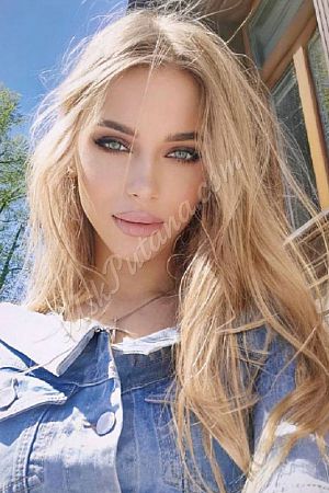 Анжелла, метро Смоленская