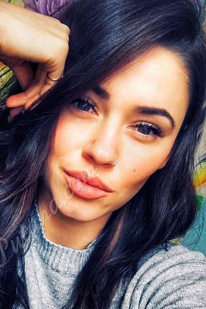 Анжелла, метро Цветной бульвар