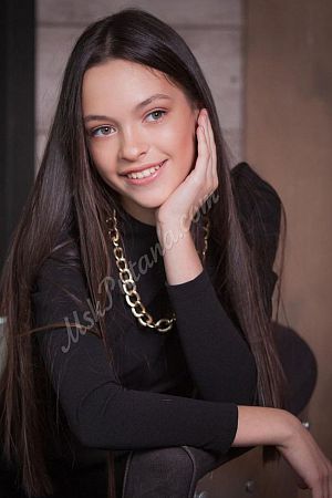 Анна, метро Курская