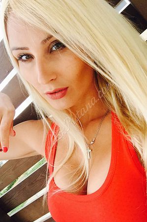 Анжелла, метро Театральная