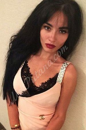 лина, метро Новые Черёмушки