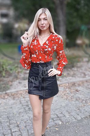 Лена, метро Академическая