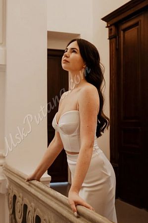 Анжелла, метро Каховская