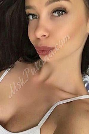 Танюша, метро Менделеевская