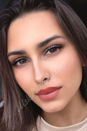 Лена, метро Беляево