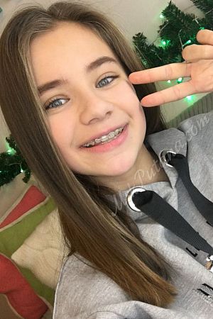 Лена, метро Добрынинская