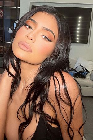 Анна, метро Соколиная Гора