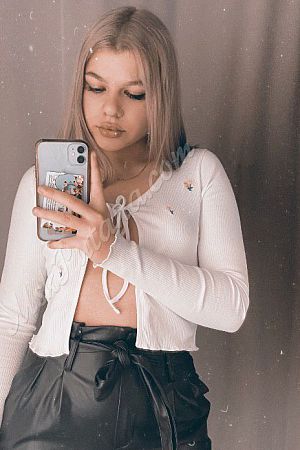 Катя, метро Бульвар Адмирала Ушакова