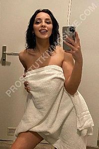 Юля, метро Волоколамская