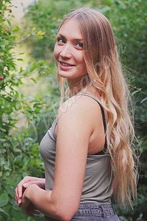 Полина, метро Чеховская