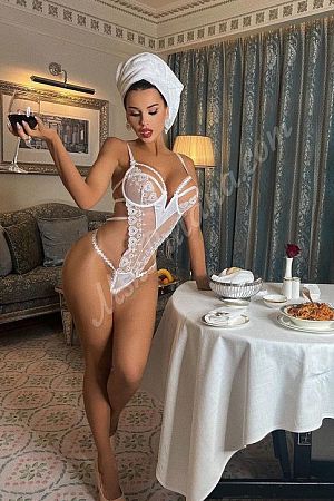 Камилла, метро Тургеневская