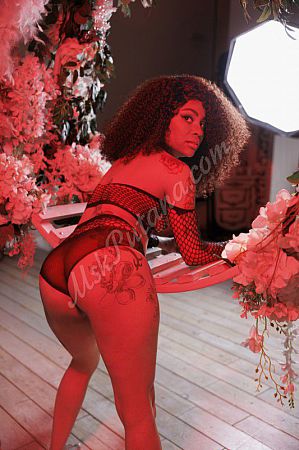 Диндра, метро Профсоюзная